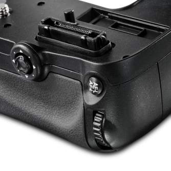 Kameru bateriju gripi - Aputure Battery Grip BP-D11 for Nikon D7000 - ātri pasūtīt no ražotāja