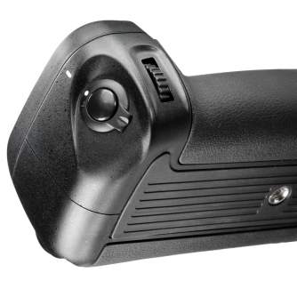 Kameru bateriju gripi - Aputure Battery Grip BP-D11 for Nikon D7000 - ātri pasūtīt no ražotāja