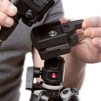 Ремни и держатели для камеры - B-Grip TA Universal Tripod Adaptor - быстрый заказ от производителя