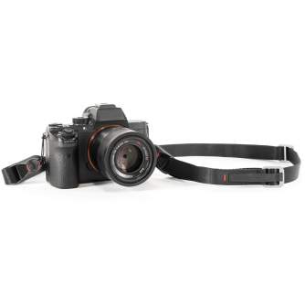 Kameru siksniņas - Peak Design Leash camera strap L-BL-3 Charcoal - perc šodien veikalā un ar piegādi