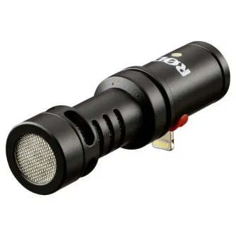 RØDE VideoMic Me-L iPhone Lightning mikrofonis ar zelta savienotāju, sarkano slēdzi un sietu, uz tīra balta fona.