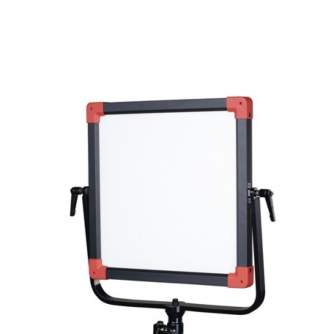 LED Gaismas paneļi - Swit PL-E60 3-Light-Kit Portable Bi-color SMD Panel LED Light - ātri pasūtīt no ražotāja