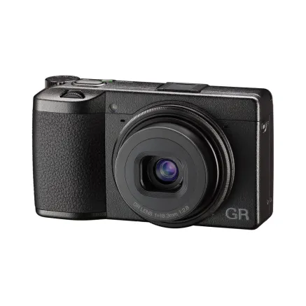 Ricoh GR III compact camera premium