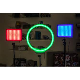 Video gaismas - 3 RGB LED gaismu komplekts - divi Yongnuo YN-600 RGB paneļi un YN-608 RGB apaļa gaisma noma