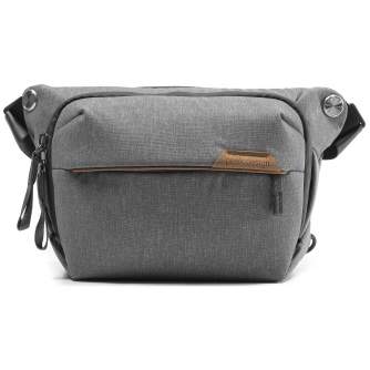 Наплечные сумки - Peak Design рюкзак Everyday Sling V2 3 л, ash BEDS-3-AS-2 - купить сегодня в магазине и с доставкой