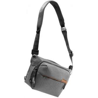 Shoulder Bags - Peak Design Everyday Sling V2 6L, ash - buy today in store and with delivery