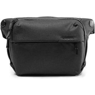 Наплечные сумки - Peak Design рюкзак Everyday Sling V2 6 л, черный BEDS-6-BK-2 - купить сегодня в магазине и с доставкой