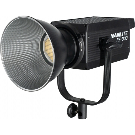 LED Monobloki - Nanlite FS-300 LED daylight spot light 12-8105 - perc šodien veikalā un ar piegādi