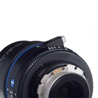 CINEMA видео объективы - Carl Zeiss Compact Prime CP.3 2.1/35mm XD PL Mount Lens - быстрый заказ от производителя