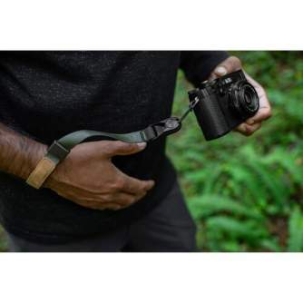 Ремни и держатели для камеры - Peak Design Cuff Wrist Strap sage CF-SG-3 - купить сегодня в магазине и с доставкой