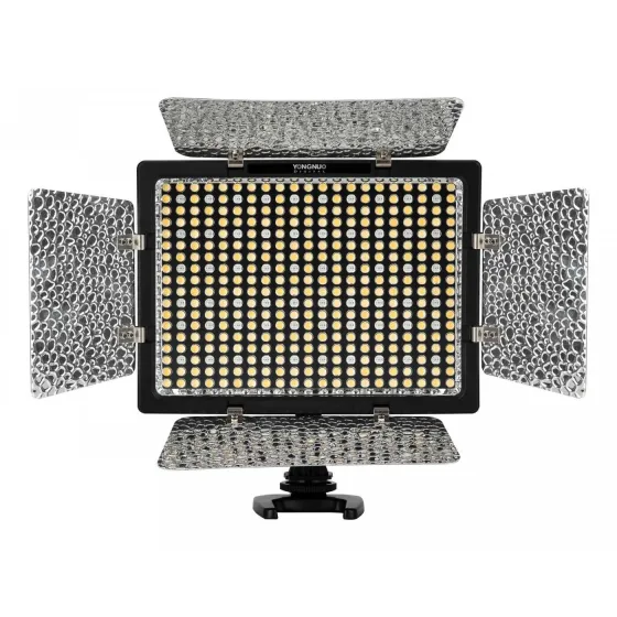 Yongnuo YN300 IV LED RGB Light, WB (3200 K 5500 K)