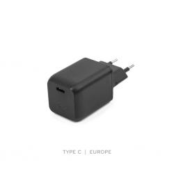 Аксессуары - Peak Design USB-C адаптер питания Mobile Wall Power Adapter EU M-WPA-EU-1 - купить сегодня в магазине и с доставкой