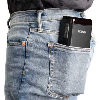 Zibspuldzes ar akumulatoru - Pocket flash Godox AD200 studio flash - perc šodien veikalā un ar piegādi