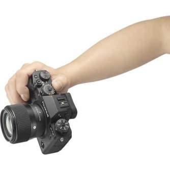 Объективы - Sigma 56mm F1.4 DC DN [Contemporary] for Fujifilm X-Mount - купить сегодня в магазине и с доставкой