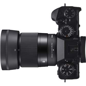 Объективы - Sigma 30mm F1.4 DC DN [Contemporary] for Fujifilm X-Mount - купить сегодня в магазине и с доставкой