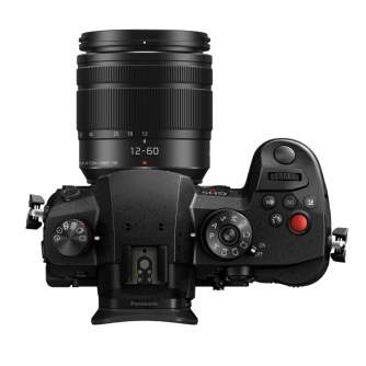 Bezspoguļa kameras - Panasonic Premium Panasonic LUMIX GH5 II + 12-60mm (DC-GH5M2ME) - ātri pasūtīt no ražotāja