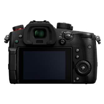 Беззеркальные камеры - Panasonic Premium Panasonic LUMIX GH5 II + 12-60mm (DC-GH5M2ME) - быстрый заказ от производителя