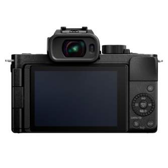 Bezspoguļa kameras - Panasonic Premium Panasonic LUMIX DC-G110 + 12-32mm lens and Tripod-Handle (DC-G110VEG-K) - ātri pasūtīt no ražotāja