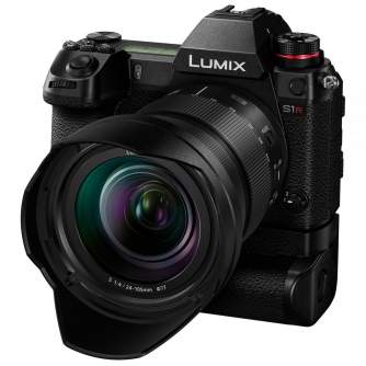 Bezspoguļa kameras - Panasonic LUMIX S DC-S1RME-K + S 24-105mm - ātri pasūtīt no ražotāja