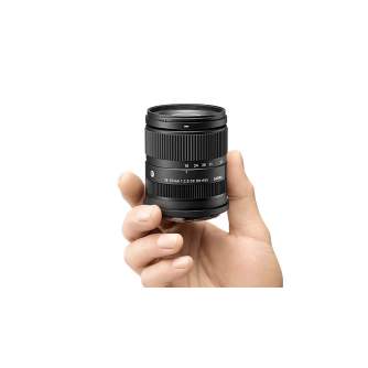 Lenses - Sigma 18-50mm F2.8 DC DN [Contemporary] for Fujifilm X-Mount - buy today in store and with delivery