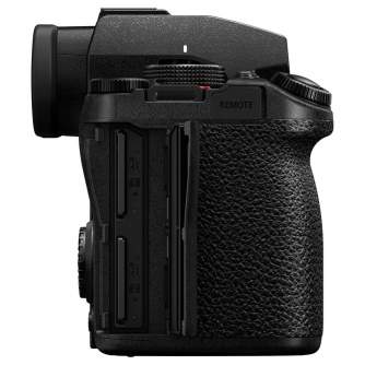 Bezspoguļa kameras - Panasonic Pro Panasonic Lumix S5M2 Body (DC-S5M2E) - ātri pasūtīt no ražotāja