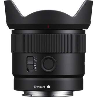 Объективы - Sony E 11mm f1.8 lens SEL11F18.SYX - быстрый заказ от производителя