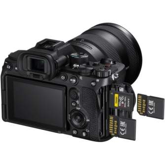 Беззеркальные камеры - Sony Alpha a7 mark IV Full-frame Mirrorless 28-70mm F/3.5-5.6 OSS Zoom Lens Kit - купить сегодня в магази
