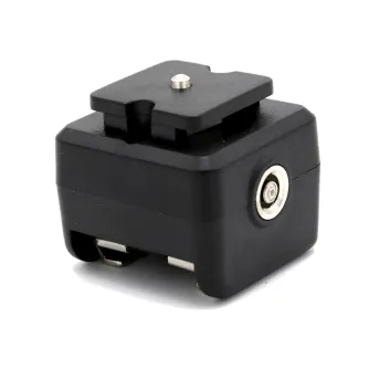 Новые товары - Caruba Hot Shoe Adapter - (Middle Contact to X-Contact) - быстрый заказ от производителя