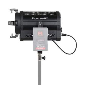 Новые товары - Falcon Eyes Bi-Color LED Spot Lamp DLL-1600TDX met gratis Octabox & Honingraat - быстрый заказ от производителя