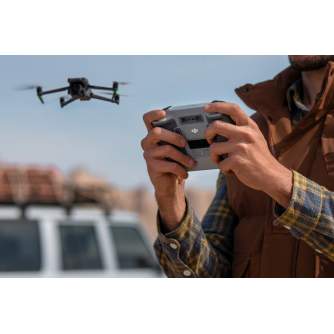 DJI Дроны - DJI Mavic 3 Pro Fly More Combo DJI RC w. screen professional drone + two batteries, charging Hub, ND Set - купить се