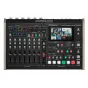 Roland VR-6HD Direktu strēmēšanas AV mixers ar 4,3 collu skārienekrānu, audio slīdņiem un video pārslēgšanas vadības elementiem profesionālām tiešraidēm.