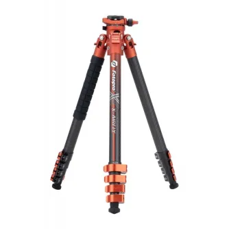 Fotopro X-Airfly statīvs oranžā un melnā oglekļa šķiedrā, ar Flip Lock klipša sistēmu, viedtālruņa turētāju, regulējamiem kājām un bumbu galvu ar Arca-Swiss ātrās montāžas plati.