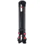 iFootage Wildbull Tripod T7S-Carbon Fiber - Viegls, regulējams oglekļa šķiedras tripods ar sarkaniem bloķēšanas mehānismiem, ātrās atbrīvošanas plati un maināmām kājām, nodrošinot stabilitāti un portabilitāti.