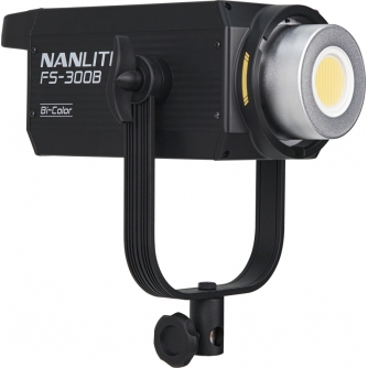 LED gaismas komplekti - NANLITE FS-300B BI-COLOUR 2 LIGHT KIT WITH STAND FS-300B 2KIT-S-LS-1 - купить сегодня в магазине и с дос