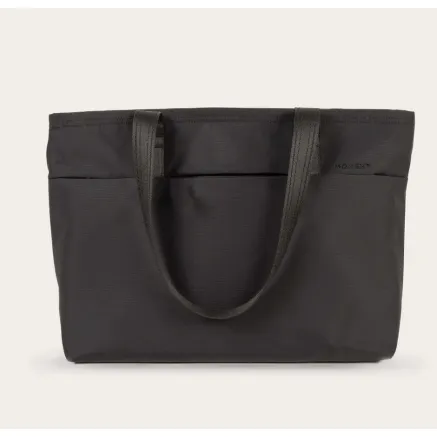 Moment Everything Tech Tote 19L Black 106-196