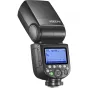 Godox Speedlite V860III zibspuldze ar LCD ekrānu, kas rāda TTL režīmu un 105 mm tālummaiņu, daļa no Fuji X-PRO II izsistēja komplekta, melna korpuss, redzams Godox zīmols.