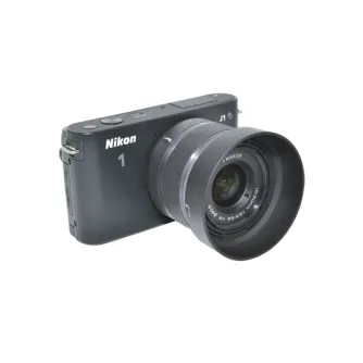 Солнцезащитный капюшон Nikon JJC HB-N101 (LH-N101) для объективов Nikon, подчеркивающий его дизайн и совместимость с Nikon VR 10-30mm f/3.5-5.6.