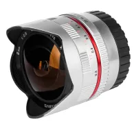 Samyang 8mm f/2.8 fisheye lēca Sony E-mount, sudrabota korpusa ar melnu gumiju un zieda formas lēcas vāciņu, demonstrējot manuālo fokusu un apbūves gredzenus.Samyang 8mm f/2.8 fisheye lēca Sony E-mount, sudrabota korpusa ar melnu gumiju un zieda formas lēcas vāciņu, demonstrējot manuālo fokusu un apbūves gredzenus.