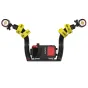 Sealife Flex-Connect Buoyancy Floatation Ring Kit (SL931) ar divām elastīgām rokām un spilgti dzelteniem redzamības plūstošiem gredzeniem, piestiprinātiem pie melnas SeaLife SportDiver kameras, nodrošinot 113 g pozitīvu plūstošu