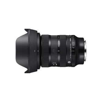 Sigma 24-70mm f/2.8 DG DN II Art pilna kadra L-monta objektīvs ar pievienotu ziedveida vāciņu, priekšējais skats ar diafragmas gredzenu un fokusa vadības elementiem