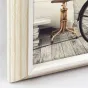 Фоторамка Zep Photo Frame RL23N Corby 20x30 см с деревенским деревянным дизайном и белой отделкой на сером деревянном полу