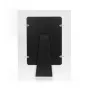 Обратная сторона фоторамки Zep Photo Frame PN2957 Sapienza 13x18 см, черное матовое покрытие, встроенная подставка и четыре серебряных крепежных винта на белом фоне