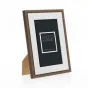 Фоторамка Zep Ischia Brown 20x30 см с белой матовой вставкой, черным фоном и картонной подставкой