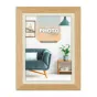 Фотофрейм Zep NT237N Adler Natural 20x30 см - Натуральный деревянный рамка с белой матовой окантовкой, идеально подходит для демонстрации фотографий в современном интерьере гостиной.