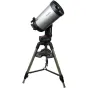 Телескоп Celestron NexStar Evolution 9.25 на штативе, с черным и серебристым корпусом, черным окуляром и красным акцентом, предназначен для наблюдения за звездами с поддержкой WiFi и приложения SkyPortal.