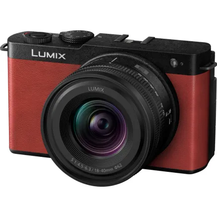 PANASONIC LUMIX S9 CRIMSON RED 18-40MM F/4.5-6.3 DC-S9NE-R
