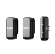 Комплект беспроводного микрофона RØDE Wireless Micro Ultra с USB-C: два передатчика и зарядный кейс, вид спереди и сбокуКомплект беспроводного микрофона RØDE Wireless Micro Ultra с USB-C: два передатчика и зарядный кейс, вид спереди и сбоку