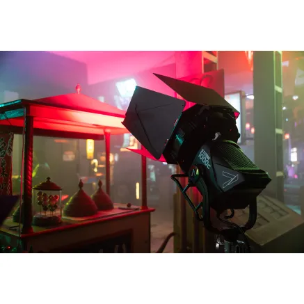 Aputure Storm 1000c Full-Color Compact Point Source Fixture 1000W BLAIR-CG