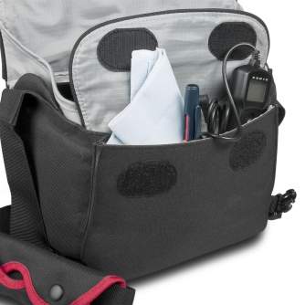Plecu somas - mantona Cool Bag Camera Bag black/red - ātri pasūtīt no ražotāja