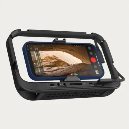 Moment Supercage - Mobile Cage with Integrated USB-C Hub 107-154